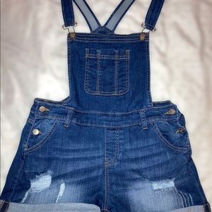 Super cute overalls!